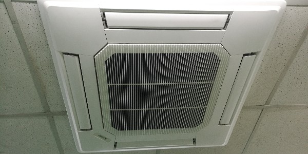 水制冷中央空調不開的房間有冷氣嗎？