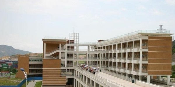 學(xué)校教室?jiàn)W克斯中央空調(diào)安裝方案