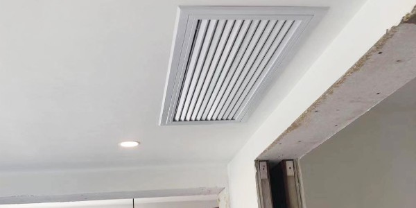 中央空調進風口怎么拆