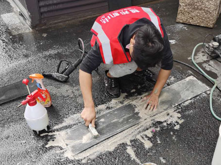 濾網保養中
